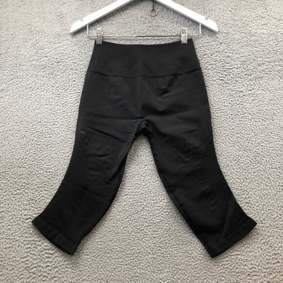Lululemon In The Flow Crop Leggings Women 4 XS Seamless Black Medium Rise Ruched - Picture 1 of 11